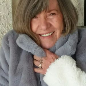 Meet your Posher, Pateicia